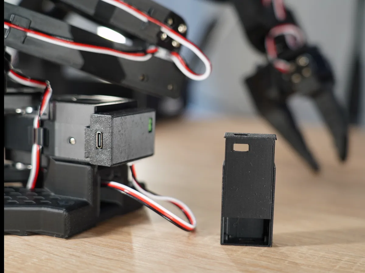 LeRobot SO-101 servo-driver enclosure